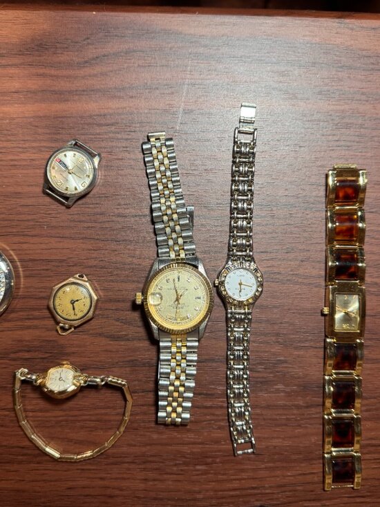 Huge Lot of 30 Vintage & Modern Watches - Reseller Special main image 4